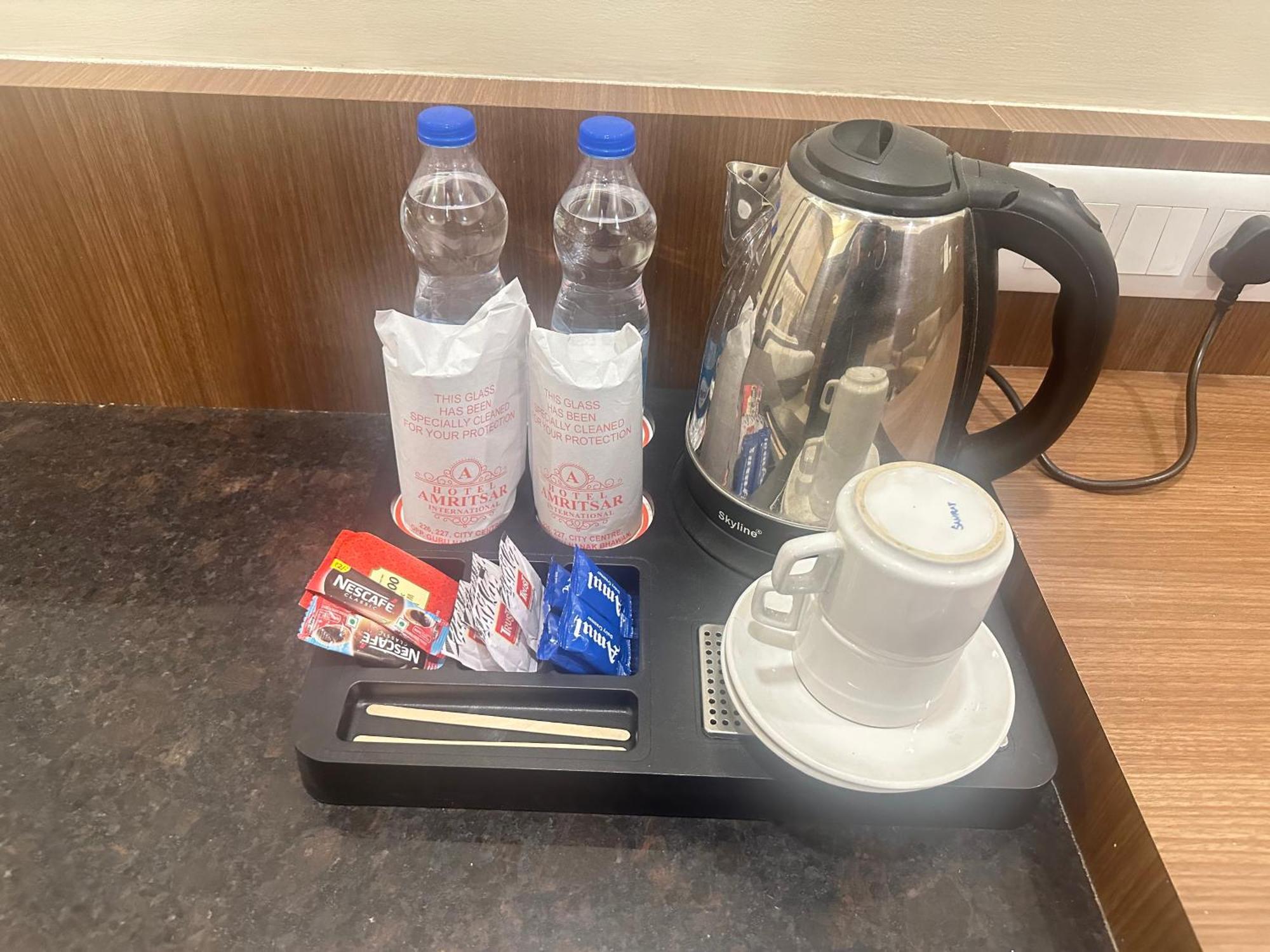 Hotel Amritsar International 2 Min Walk From Amritsar Bus Stand Екстериор снимка