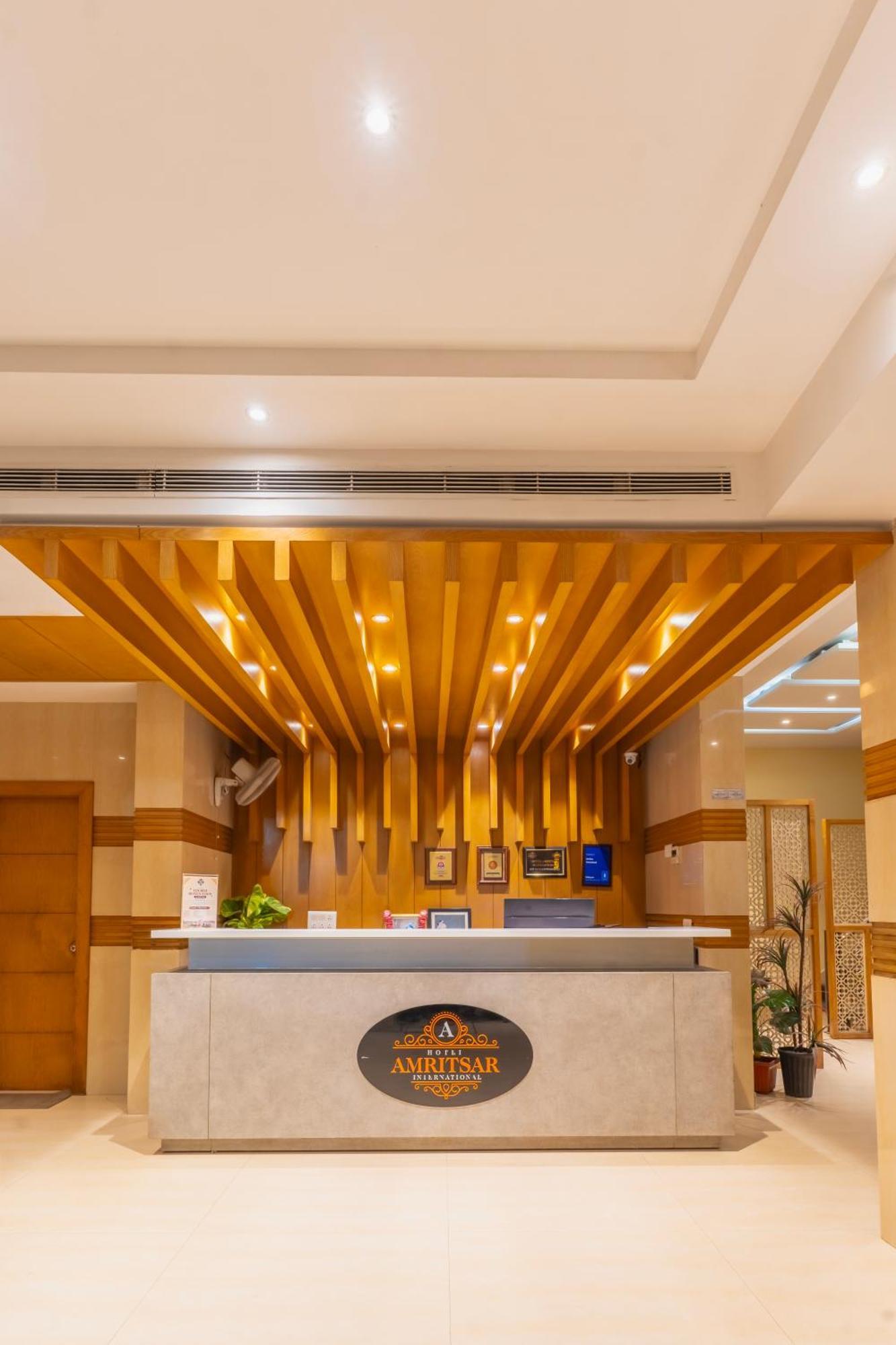 Hotel Amritsar International 2 Min Walk From Amritsar Bus Stand Екстериор снимка