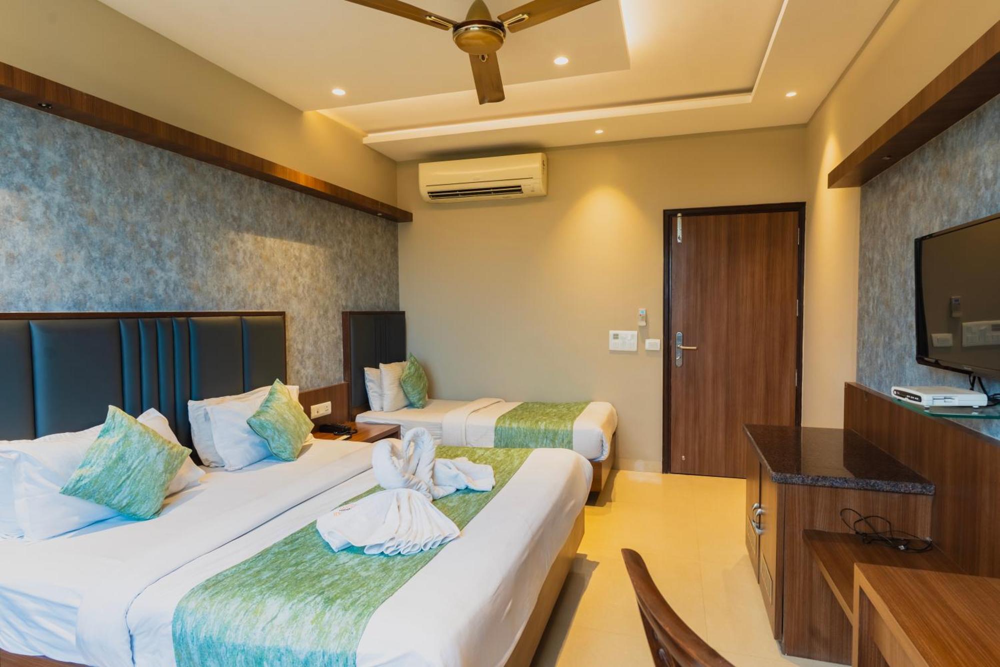 Hotel Amritsar International 2 Min Walk From Amritsar Bus Stand Екстериор снимка