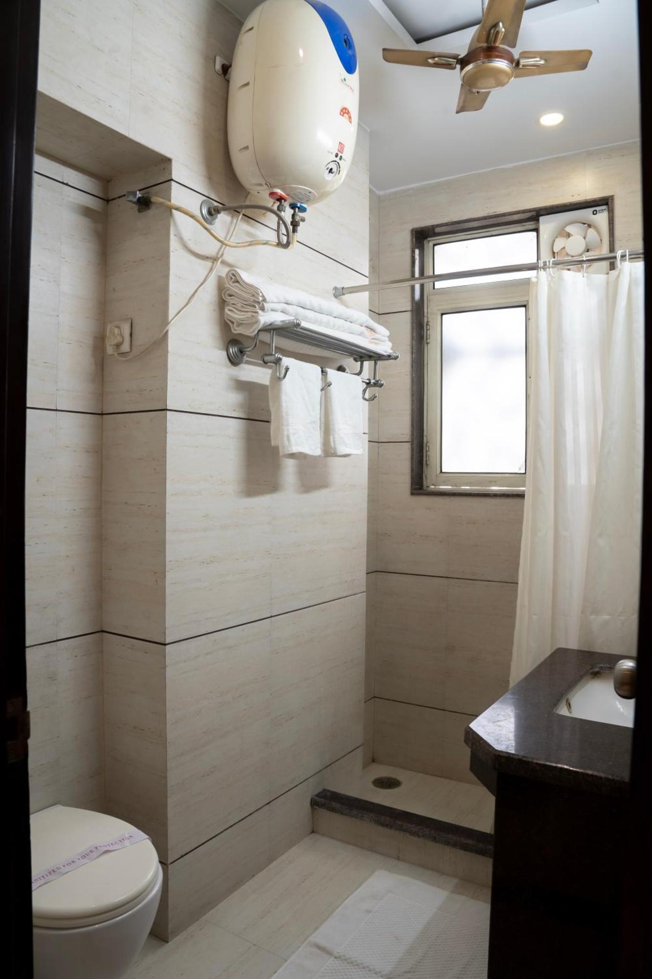 Hotel Amritsar International 2 Min Walk From Amritsar Bus Stand Екстериор снимка